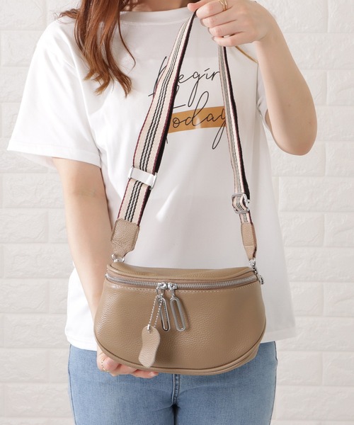 Lace Ladies（レースレディース）の「レザー調リングモチーフボディバッグ（ボディバッグ/ウエストポーチ・レディース・ブラック/ホワイト/ベージュ・FREE）」の19枚目の写真