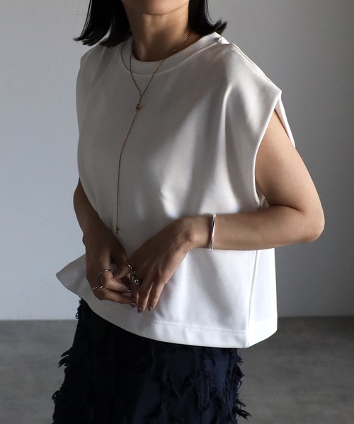 ap retro(アプレトロ)の「ショルダータック裏毛ノースリ(Tシャツ/カットソー・レディース・グレー/ブラック/アイボリー・FREE)」の1枚目の写真