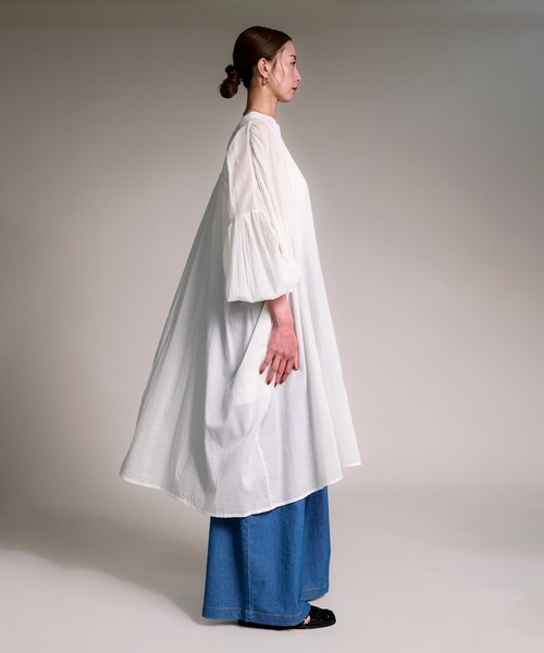 folka（フォルカ）の「袖口 シャーリング 長袖 シアーシャツ ワンピース（シャツ/ブラウス・レディース・ネイビー/アイボリー/ライトグリーン・FREE）」の8枚目の写真