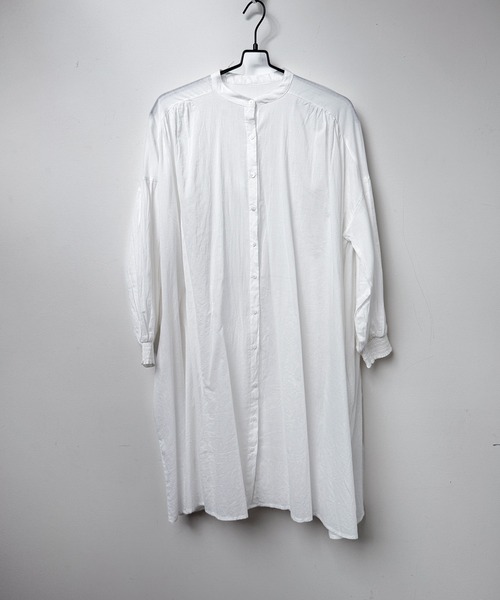 folka（フォルカ）の「袖口 シャーリング 長袖 シアーシャツ ワンピース（シャツ/ブラウス・レディース・ネイビー/アイボリー/ライトグリーン・FREE）」の4枚目の写真