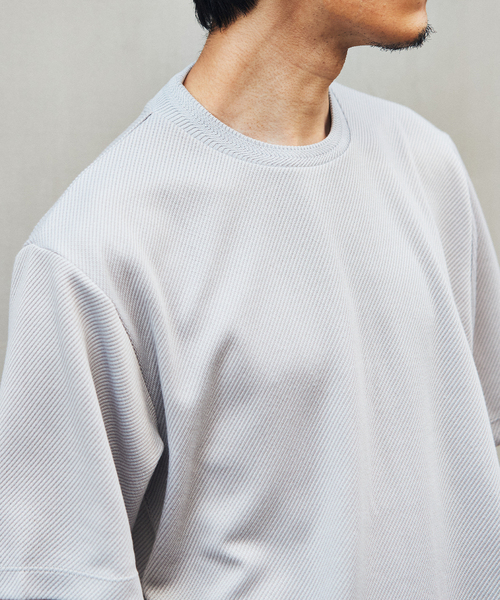 EDIFICE(エディフィス)の「ジャガードネック カルゼ ニット Tシャツ(Tシャツ/カットソー・メンズ・ブラック/チャコールグレー/ホワイト/カーキ・SMALL/MEDIUM/LARGE)」の1枚目の写真