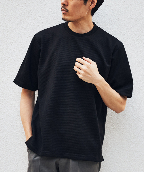 EDIFICE(エディフィス)の「ジャガードネック カルゼ ニット Tシャツ(Tシャツ/カットソー・メンズ・ブラック/チャコールグレー/ホワイト/カーキ・SMALL/MEDIUM/LARGE)」の3枚目の写真