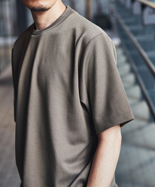 EDIFICE(エディフィス)の「ジャガードネック カルゼ ニット Tシャツ(Tシャツ/カットソー・メンズ・ブラック/チャコールグレー/ホワイト/カーキ・SMALL/MEDIUM/LARGE)」の12枚目の写真