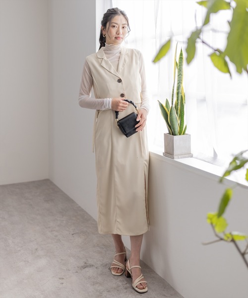 clear（クリア）の「ショート丈ジレセットキャミワンピース[骨格ストレート]≪STAY MOTION≫（ワンピース・レディース・アイボリー/ベージュ/ブラック・F）」の9枚目の写真