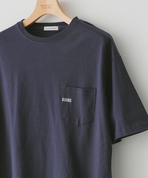 URBAN RESEARCH DOORS(アーバンリサーチドアーズ)の「『ユニセックス』ワンポイント刺繍ポケットTシャツ(Tシャツ/カットソー・メンズ・ネイビー/グリーン系その他/ブルー系その他/カーキ・SMALL/MEDIUM/LARGE)」の3枚目の写真