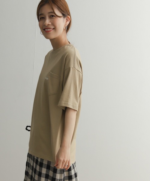 URBAN RESEARCH DOORS(アーバンリサーチドアーズ)の「『ユニセックス』ワンポイント刺繍ポケットTシャツ(Tシャツ/カットソー・メンズ・ネイビー/グリーン系その他/ブルー系その他/カーキ・SMALL/MEDIUM/LARGE)」の14枚目の写真