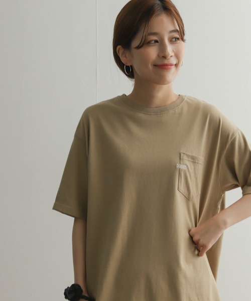 URBAN RESEARCH DOORS(アーバンリサーチドアーズ)の「『ユニセックス』ワンポイント刺繍ポケットTシャツ(Tシャツ/カットソー・メンズ・ネイビー/グリーン系その他/ブルー系その他/カーキ・SMALL/MEDIUM/LARGE)」の15枚目の写真