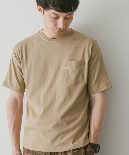 URBAN RESEARCH DOORS(アーバンリサーチドアーズ)の「『ユニセックス』ワンポイント刺繍ポケットTシャツ(Tシャツ/カットソー・メンズ・ネイビー/グリーン系その他/ブルー系その他/カーキ・SMALL/MEDIUM/LARGE)」の22枚目の写真