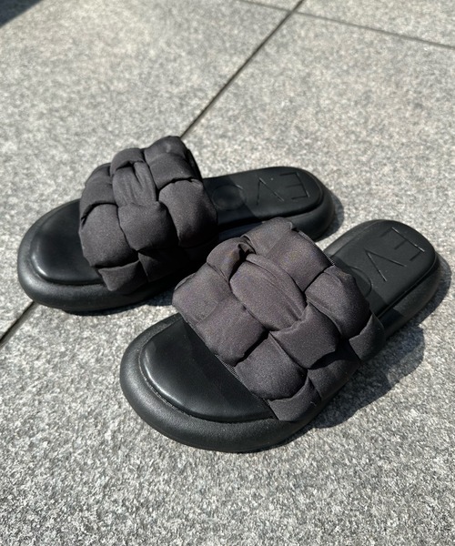 DouDou(ドゥドゥ)の「【WEB限定】パテッドメッシュサンダル(サンダル・レディース・ブラック/アイボリー・M/L)」の12枚目の写真