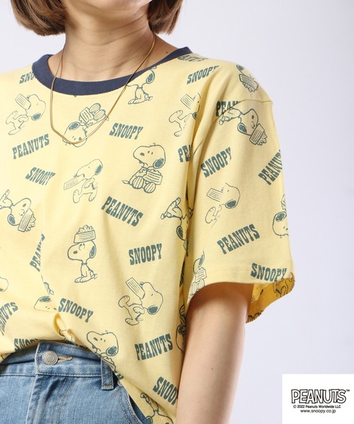 PEANUTS(ピーナッツ)の「PEANUTS スヌーピー 総柄 プリントTシャツ 半袖(Tシャツ/カットソー・レディース・ホワイト系その他/クリーム/ブラック/ネイビー/グリーン系その他/ブルー系その他/オフホワイト/ピンクベージュ・M/L/S/LL)」の4枚目の写真