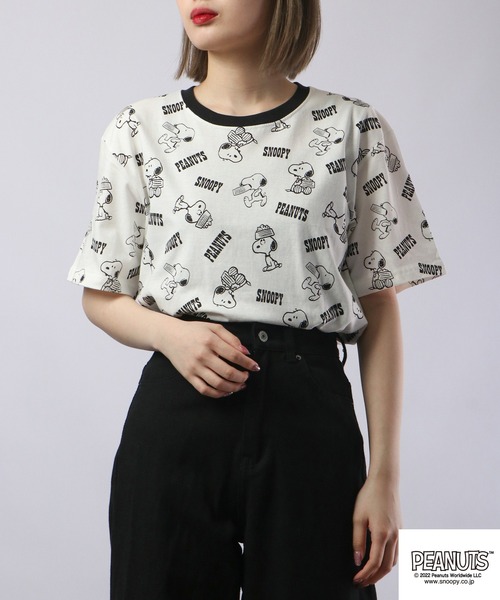 PEANUTS(ピーナッツ)の「PEANUTS スヌーピー 総柄 プリントTシャツ 半袖(Tシャツ/カットソー・レディース・ホワイト系その他/クリーム/ブラック/ネイビー/グリーン系その他/ブルー系その他/オフホワイト/ピンクベージュ・M/L/S/LL)」の13枚目の写真
