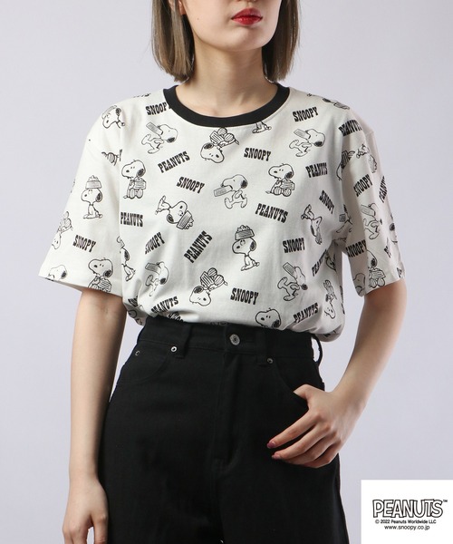 PEANUTS(ピーナッツ)の「PEANUTS スヌーピー 総柄 プリントTシャツ 半袖(Tシャツ/カットソー・レディース・ホワイト系その他/クリーム/ブラック/ネイビー/グリーン系その他/ブルー系その他/オフホワイト/ピンクベージュ・M/L/S/LL)」の14枚目の写真