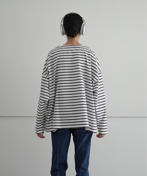 WhoWhat(フーワット)の「who what 5X CUT-SEW <LONG SLEEVE>(Tシャツ/カットソー・メンズ・ホワイト×ブラック/ブラック×ホワイト・F)」の9枚目の写真
