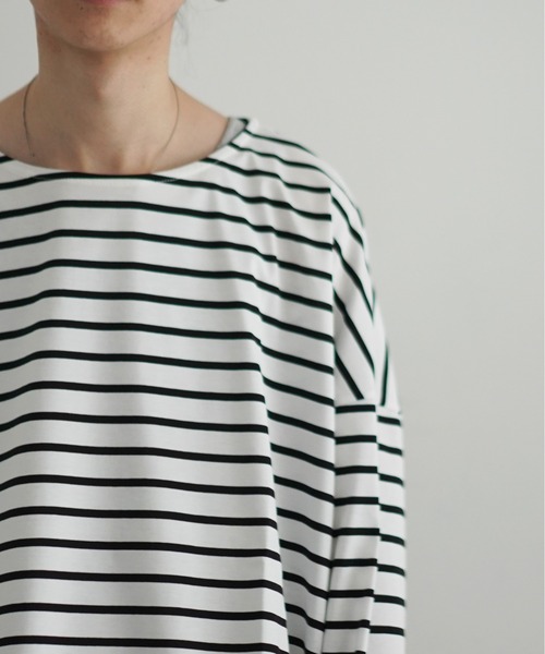 WhoWhat(フーワット)の「who what 5X CUT-SEW <LONG SLEEVE>(Tシャツ/カットソー・メンズ・ホワイト×ブラック/ブラック×ホワイト・F)」の4枚目の写真