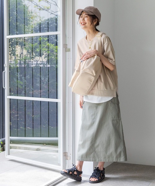 GLOBAL WORK（グローバルワーク）の「撥水軽量8ポケショルダー/199123（ショルダーバッグ・レディース・ブラック/アイボリー/ベージュ/カーキ・ONE SIZE）」の6枚目の写真