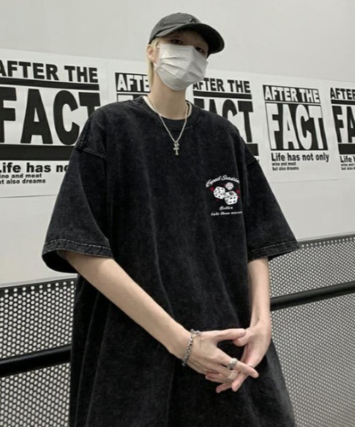 .KOM(ドットコム)の「『.KOM/ドットケーオーエム』バックダイスプリントクルーネック半袖ビッグTEE 【CN】(Tシャツ/カットソー・メンズ・ブラック/パープル/ライトブルー・FREE)」の8枚目の写真