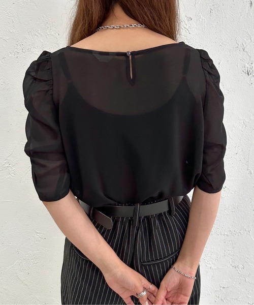 apres jour mignon(アプレジュールミニョン)の「シアー袖シャーリングプルオーバー【ZOZOTOWN限定アイテム】(シャツ/ブラウス・レディース・グレー/ブラック/ブルー・X-LARGE/フリー)」の7枚目の写真