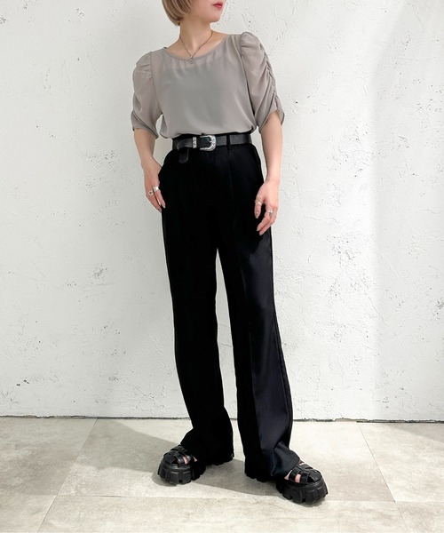 apres jour mignon(アプレジュールミニョン)の「シアー袖シャーリングプルオーバー【ZOZOTOWN限定アイテム】(シャツ/ブラウス・レディース・グレー/ブラック/ブルー・X-LARGE/フリー)」の15枚目の写真