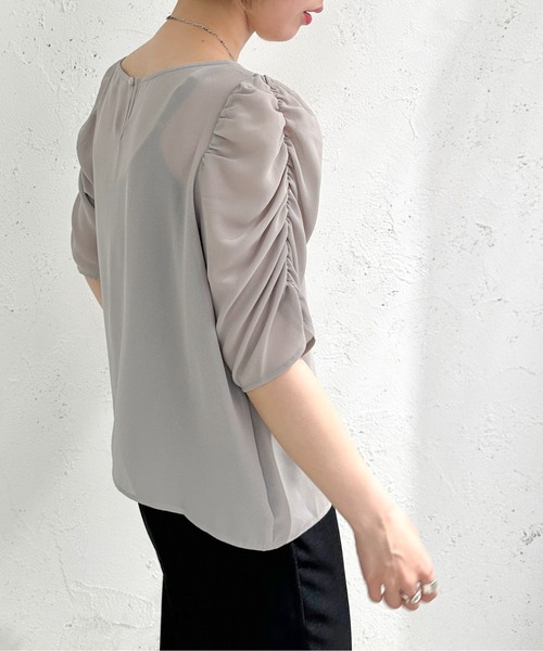 apres jour mignon(アプレジュールミニョン)の「シアー袖シャーリングプルオーバー【ZOZOTOWN限定アイテム】(シャツ/ブラウス・レディース・グレー/ブラック/ブルー・X-LARGE/フリー)」の17枚目の写真