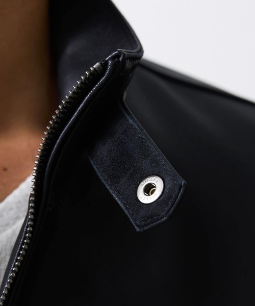 MICHEL KLEIN HOMME (ミッシェルクランオム)の「シングルライダースレザーブルゾン(ライダースジャケット・メンズ・ブラック・MEDIUM/LARGE/X-LARGE)」の13枚目の写真