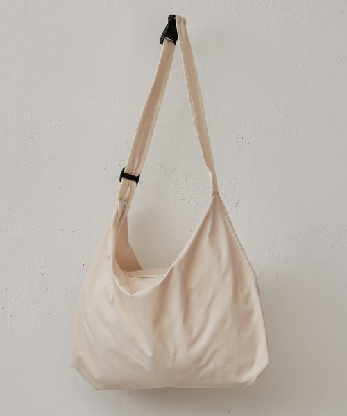 Lui's（ルイス）の「【Neucon / ニューコン】 ショルダーバッグ（ショルダーバッグ・メンズ・ブラック/チャコールグレー/オフホワイト/ライトグレー・FREE）」の12枚目の写真