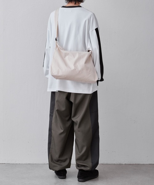 Lui's（ルイス）の「【Neucon / ニューコン】 ショルダーバッグ（ショルダーバッグ・メンズ・ブラック/チャコールグレー/オフホワイト/ライトグレー・FREE）」の14枚目の写真