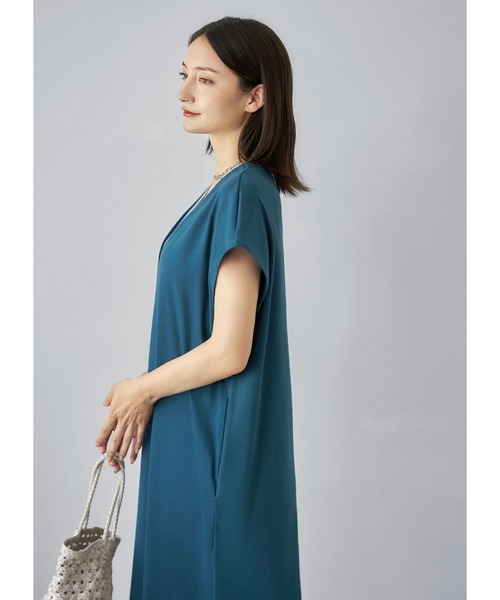 STYLE DELI(スタイルデリ)の「【Made in JAPAN】Uネックコクーンワンピース(ワンピース・レディース・ダークブルー/グレイッシュベージュ・01/02)」の11枚目の写真