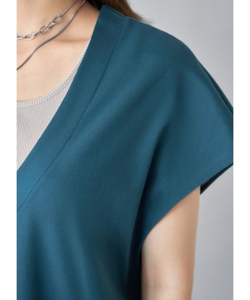 STYLE DELI(スタイルデリ)の「【Made in JAPAN】Uネックコクーンワンピース(ワンピース・レディース・ダークブルー/グレイッシュベージュ・01/02)」の13枚目の写真