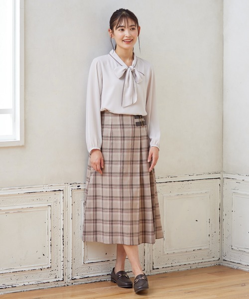 Honeys（ハニーズ）の「配色ボウタイブラウス（シャツ/ブラウス・レディース・ブラウン/ネイビー/アイボリー/グレイッシュベージュ/ブルーグリーン・M/S/LL/L/3L）」の14枚目の写真