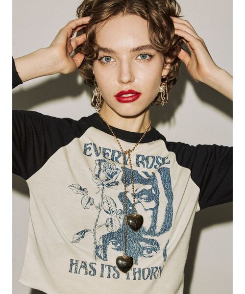 jouetie（ジュエティ）の「ラグランフィットカットソー【ラグランロンT】（Tシャツ/カットソー・レディース・オフホワイト/イエロー/グレー・MEDIUM）」の7枚目の写真