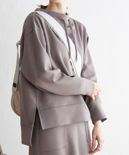 ikka（イッカ）の「【セットアップ対応／親子コーデ】GOKU楽ダンボールニットスピンドルプルオーバー（スウェット・レディース・ベージュ/モカ/ダークグリーン/ピンク/ブラック/スカイブルー・M/S/L）」の3枚目の写真