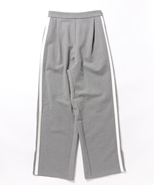 Doux archives（ドゥアルシーヴ）の「サイドラインジャージートラックパンツ（スウェットパンツ・レディース・ブラック/グレー・FREE）」の5枚目の写真