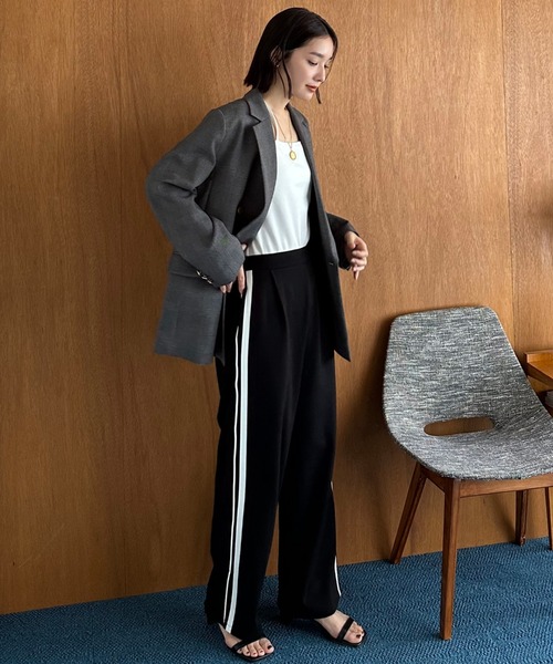 Doux archives（ドゥアルシーヴ）の「サイドラインジャージートラックパンツ（スウェットパンツ・レディース・ブラック/グレー・FREE）」の6枚目の写真