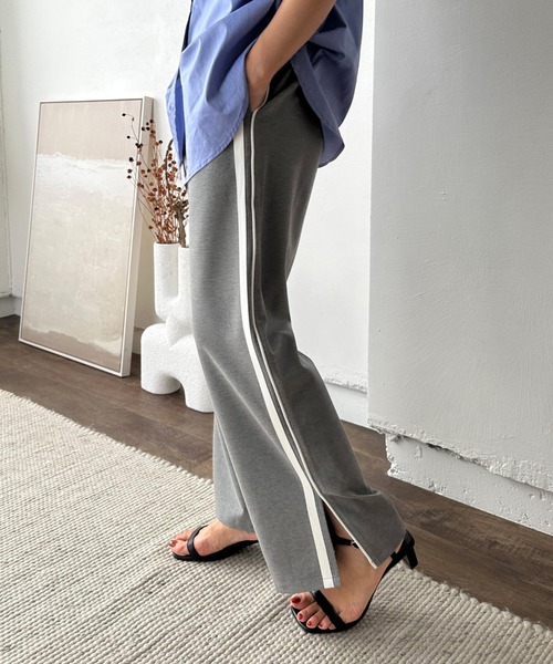 Doux archives（ドゥアルシーヴ）の「サイドラインジャージートラックパンツ（スウェットパンツ・レディース・ブラック/グレー・FREE）」の19枚目の写真