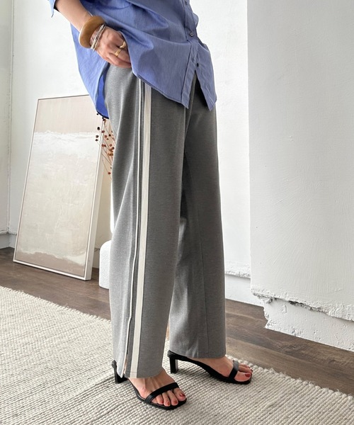 Doux archives（ドゥアルシーヴ）の「サイドラインジャージートラックパンツ（スウェットパンツ・レディース・ブラック/グレー・FREE）」の20枚目の写真