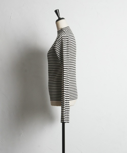 &. NOSTALGIA（アンドドットノスタルジア）の「【ZOZO限定】袖フレアハイネックニットプルオーバー（ニット/セーター・レディース・アイボリー/ブラック/ブラック系その他/ライトグレー・M）」の9枚目の写真