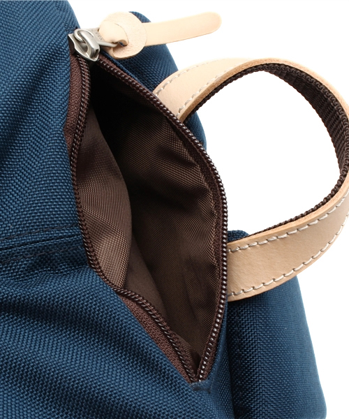 MAKAVELIC(マキャベリック)の「【MAKAVELICK】UNIVERSAL DAYPACK/マキャべリック ユニバーサルデイパック(バックパック/リュック・メンズ・ネイビー/その他1・FREE)」の4枚目の写真