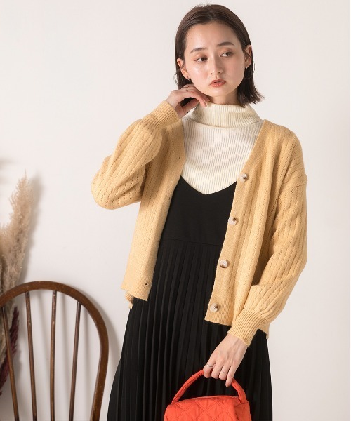 ad thie(アドティエ)の「もちもち・Vネック ニットカーディガン(カーディガン/ボレロ・レディース・グリーン/オフホワイト/イエロー/パープル・FREE)」の15枚目の写真