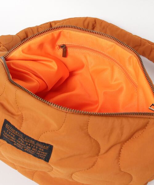 CUBE SUGAR（キューブシュガー）の「ナイロンキルトショルダーバッグ（ショルダーバッグ・レディース・ホワイト/カーキ/ブラック/オレンジ・M）」の10枚目の写真