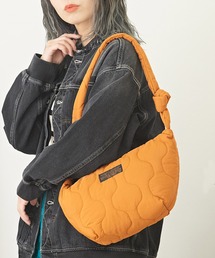 ナイロンキルトショルダーバッグ