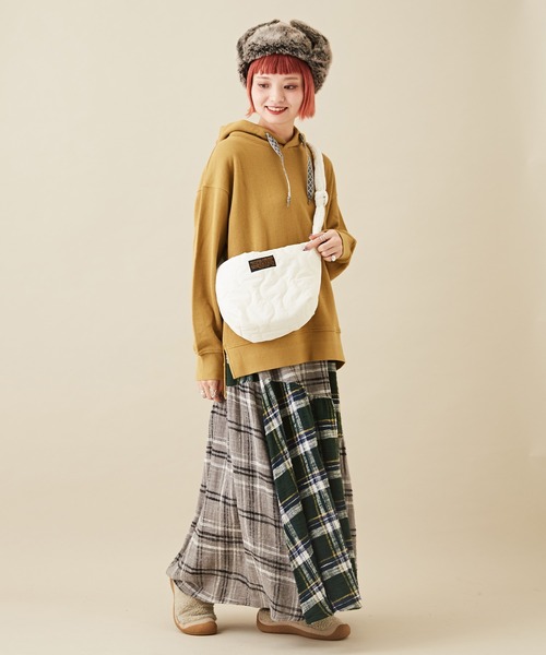 CUBE SUGAR（キューブシュガー）の「ナイロンキルトショルダーバッグ（ショルダーバッグ・レディース・ホワイト/カーキ/ブラック/オレンジ・M）」の12枚目の写真