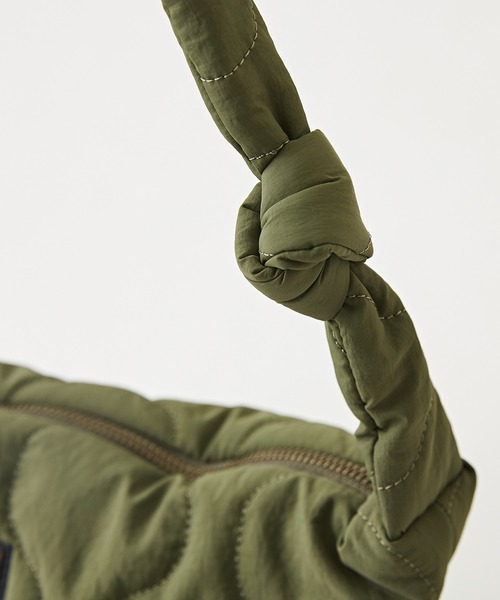 CUBE SUGAR（キューブシュガー）の「ナイロンキルトショルダーバッグ（ショルダーバッグ・レディース・ホワイト/カーキ/ブラック/オレンジ・M）」の17枚目の写真