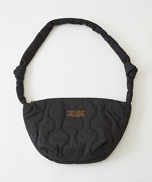 CUBE SUGAR（キューブシュガー）の「ナイロンキルトショルダーバッグ（ショルダーバッグ・レディース・ホワイト/カーキ/ブラック/オレンジ・M）」の5枚目の写真