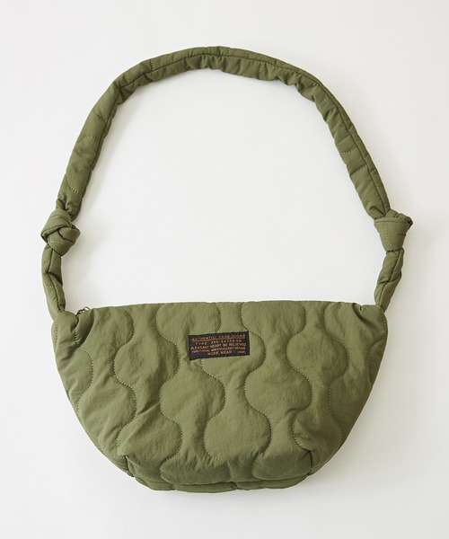 CUBE SUGAR（キューブシュガー）の「ナイロンキルトショルダーバッグ（ショルダーバッグ・レディース・ホワイト/カーキ/ブラック/オレンジ・M）」の7枚目の写真