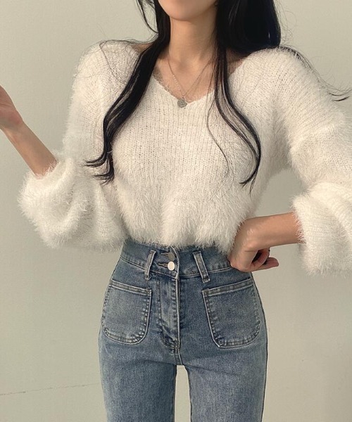 COCOMOMO(ココモモ)の「Vネックシャギーニットトップス(ニット/セーター・レディース・ブラック/ホワイト/ピンク/ブルー/グレー・FREE)」の9枚目の写真