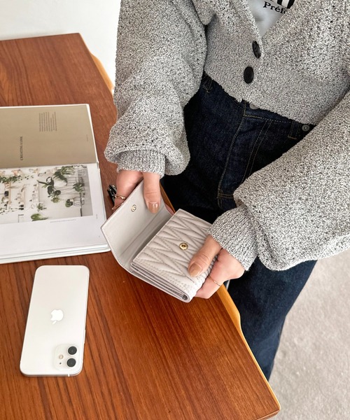 DISCOAT(ディスコート)の「キルティング三つ折りウォレット(財布・レディース・グレイッシュベージュ/ピンク/ブラック・FREE)」の11枚目の写真