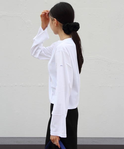 ORCIVAL（オーシバル）の「ORCIVAL/オーシバル　ボートネックロングスリーブショートプルオーバー　ソリッド　BOATNECK LONGSLEEVE SHORT PULLOVER SOLID　OR-0334 BFJ（Tシャツ/カットソー・レディース・ベージュ/ホワイト/ブラック・1）」の21枚目の写真