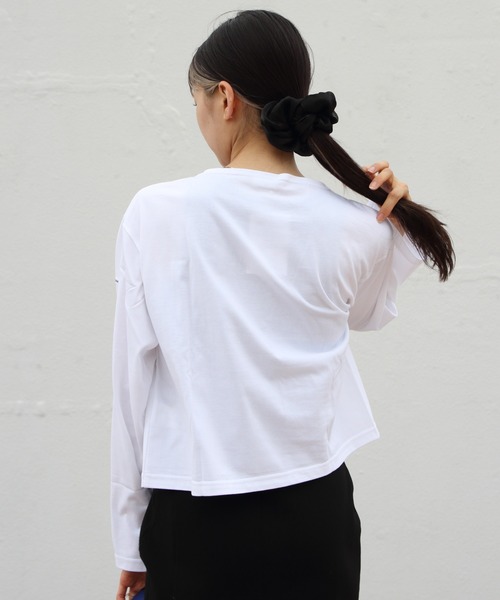 ORCIVAL（オーシバル）の「ORCIVAL/オーシバル　ボートネックロングスリーブショートプルオーバー　ソリッド　BOATNECK LONGSLEEVE SHORT PULLOVER SOLID　OR-0334 BFJ（Tシャツ/カットソー・レディース・ベージュ/ホワイト/ブラック・1）」の22枚目の写真