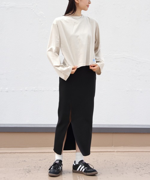 ORCIVAL（オーシバル）の「ORCIVAL/オーシバル　ボートネックロングスリーブショートプルオーバー　ソリッド　BOATNECK LONGSLEEVE SHORT PULLOVER SOLID　OR-0334 BFJ（Tシャツ/カットソー・レディース・ベージュ/ホワイト/ブラック・1）」の19枚目の写真