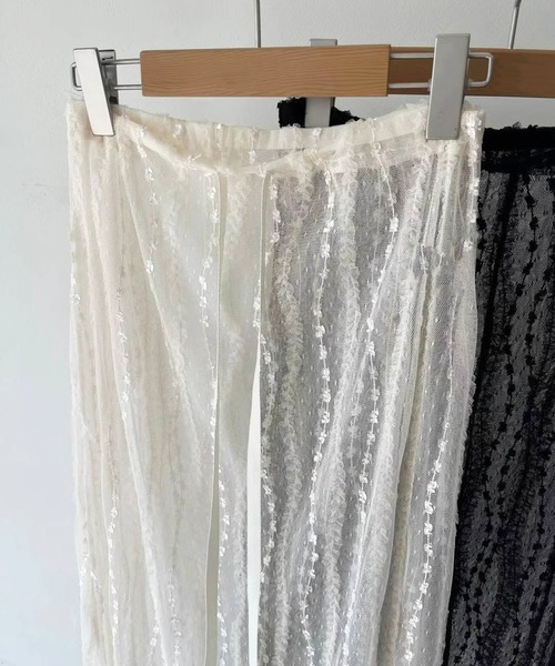 Jewelobe（ジュエローブ）の「エンブロイダリーチュールシアーレイヤードスカート（スカート・レディース・アイボリー/ブラック・FREE）」の5枚目の写真
